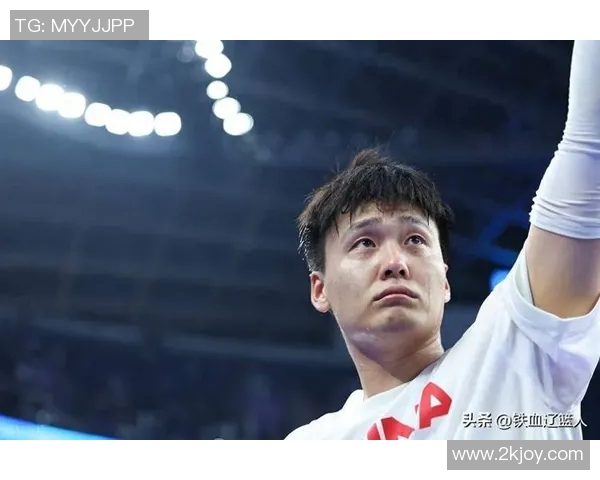 未受风波影响！赵睿今晚照常出战，赛前与队友有说有笑，顺利获得首发机会！